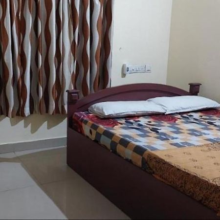 Guruvayur Adithya Luaran gambar