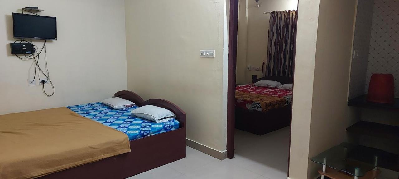 Guruvayur Adithya Luaran gambar